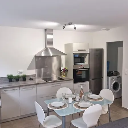 בית נופש Maison Pinarello A 200 Metres De La