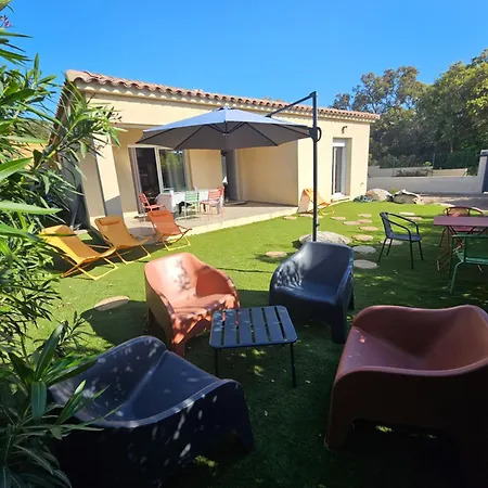 Maison Pinarello à 200 Mètres De La Hébergement de vacances *