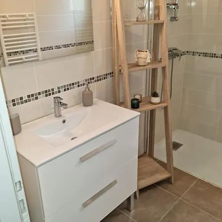 Casa de Férias Maison Pinarello à 200 Mètres De La Zonza